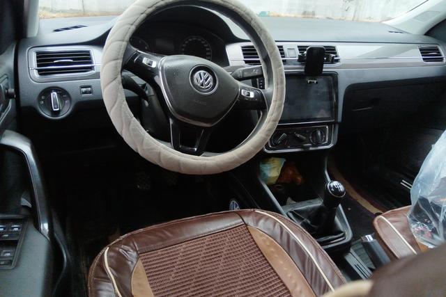 Volkswagen Santana 2016 thumb 12