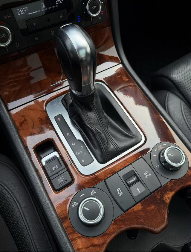 Volkswagen Touareg 2013 thumb 6