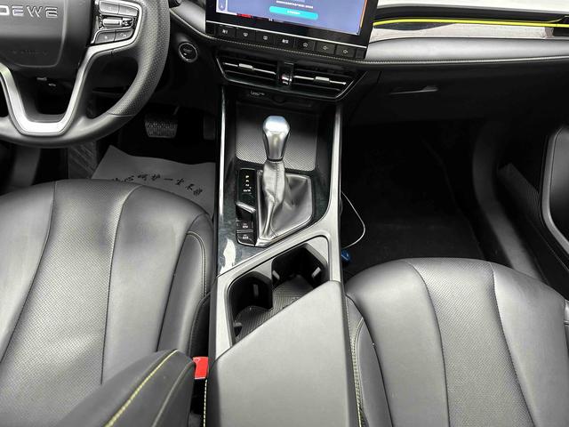 Roewe i5 2021 thumb 6