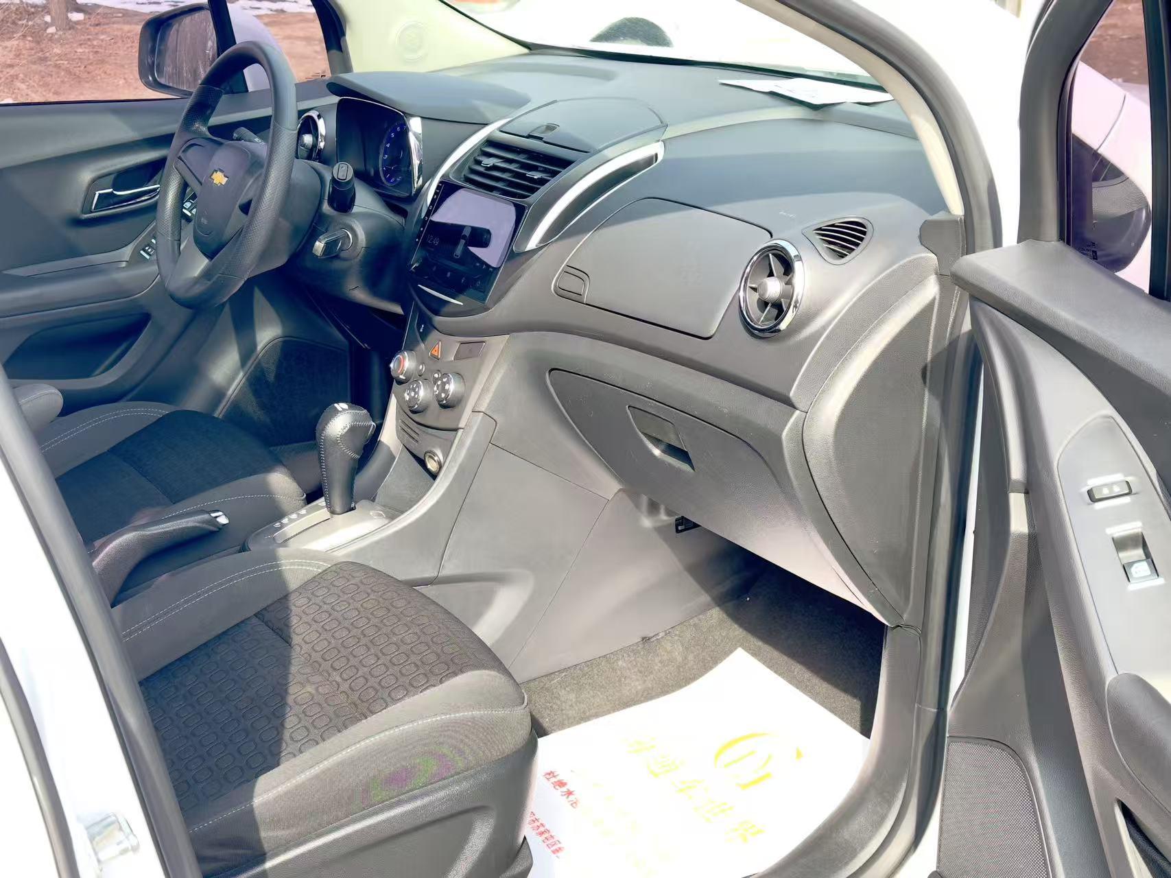 Chevrolet Tracker 2016 thumb 5