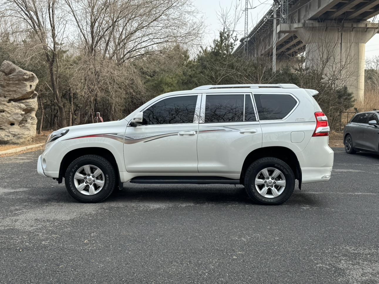 Toyota Land Cruiser Prado 2016 thumb 2