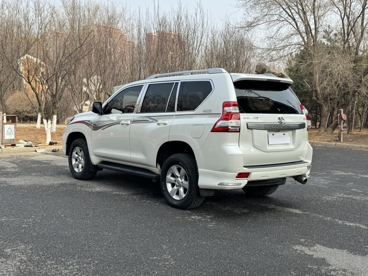 Toyota Land Cruiser Prado 2016 thumb 3