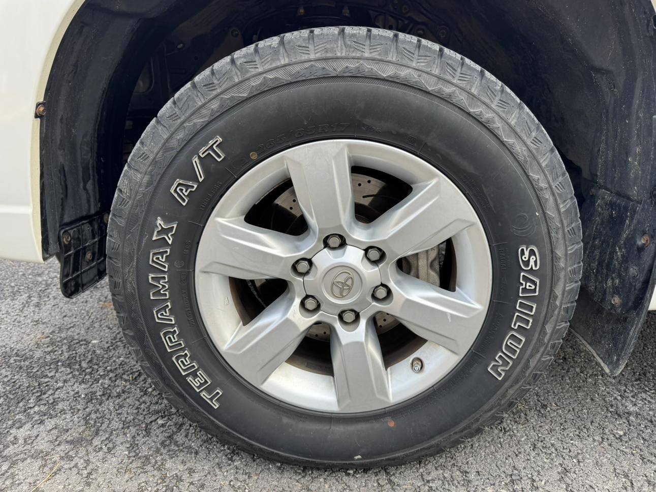 Toyota Land Cruiser Prado 2016 thumb 8