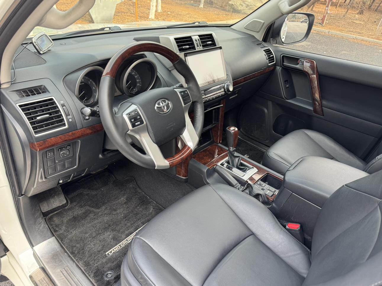 Toyota Land Cruiser Prado 2016 thumb 11