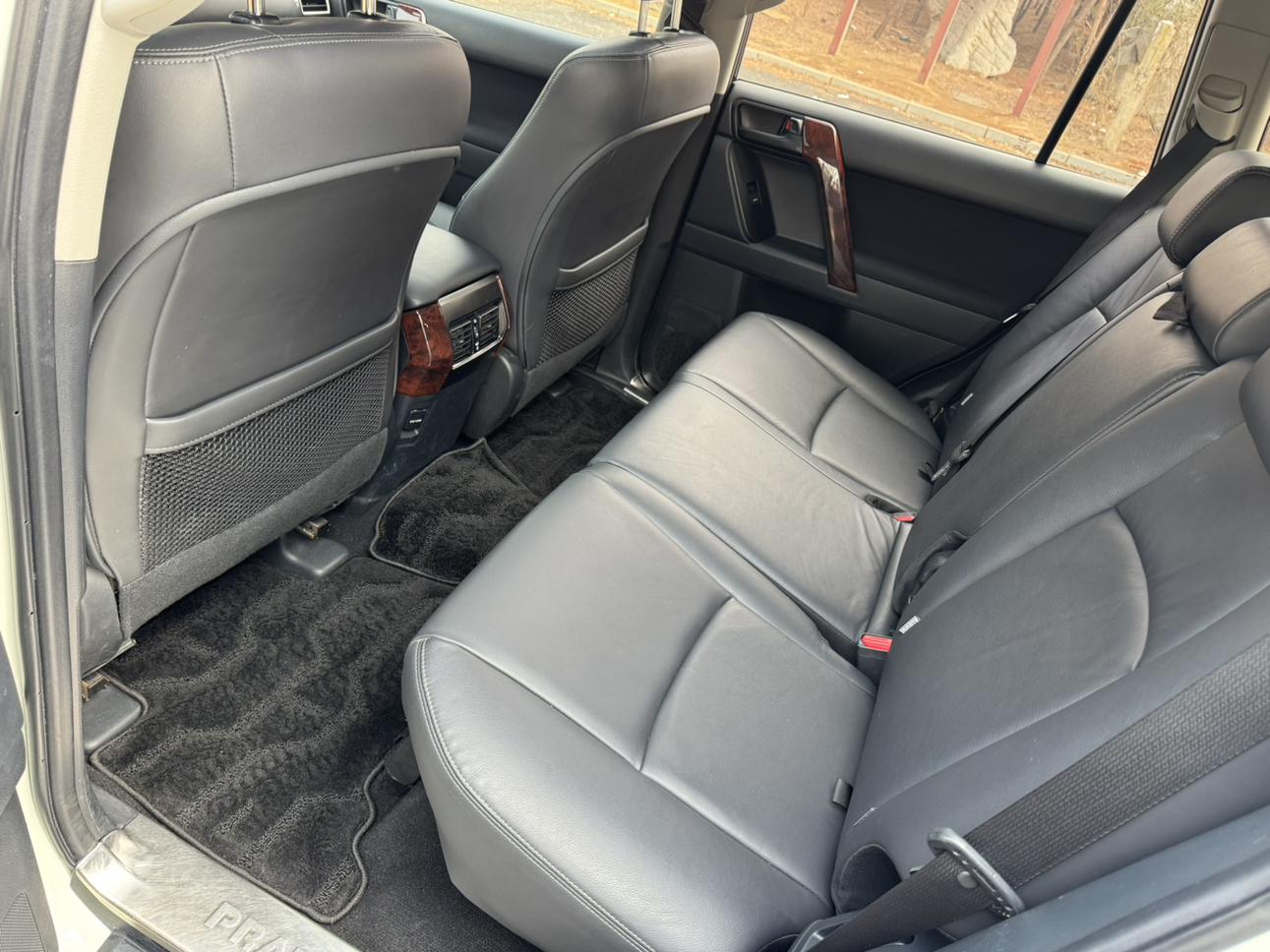 Toyota Land Cruiser Prado 2016 thumb 12