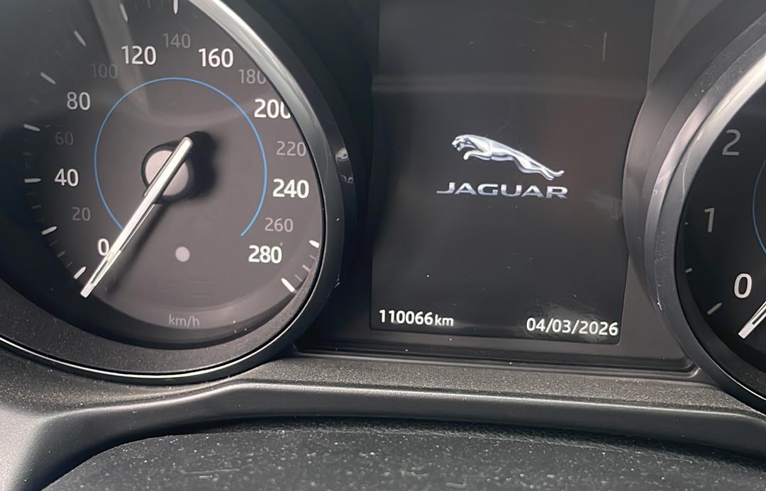 Jaguar XF 2016 thumb 6