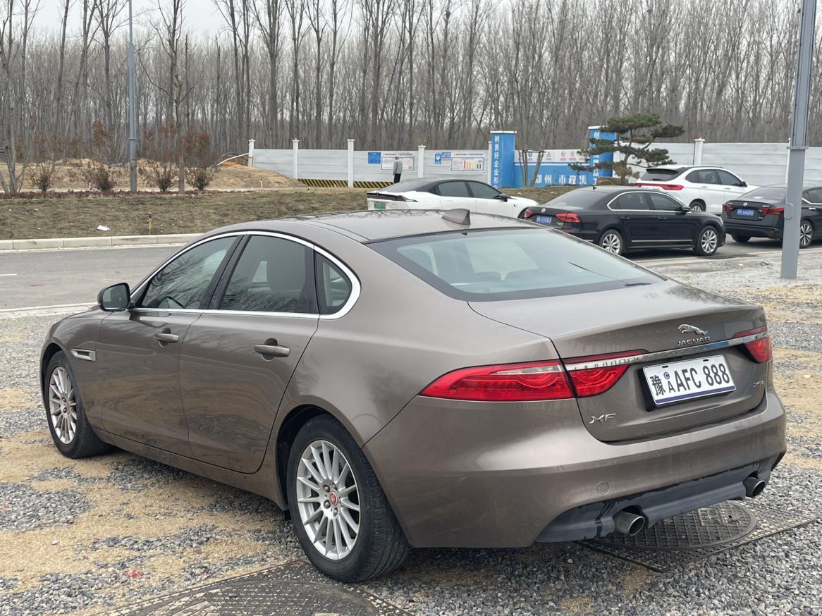 Jaguar XF 2016 thumb 12