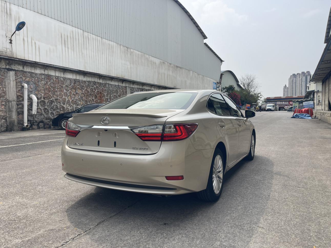 Lexus ES 2017 thumb 5