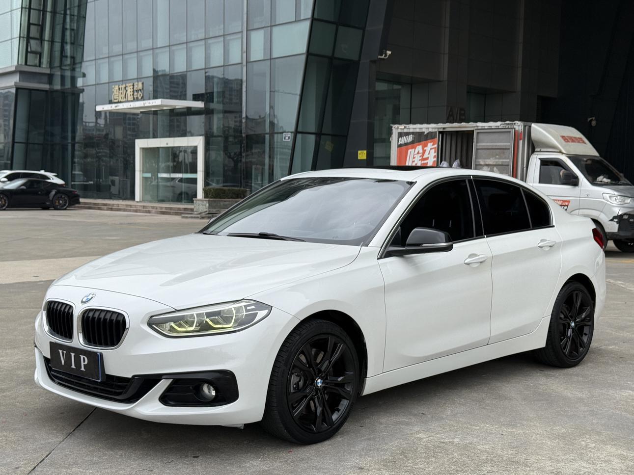 BMW 1 серии 2017 thumb 8