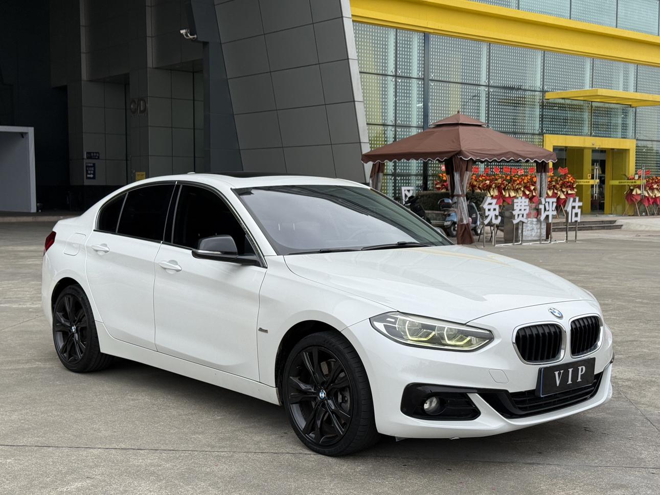 BMW 1 серии 2017 thumb 10