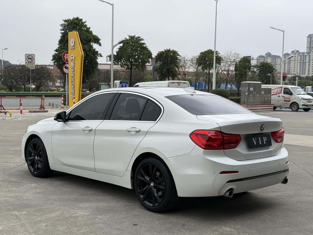 BMW 1 серии 2017 thumb 11