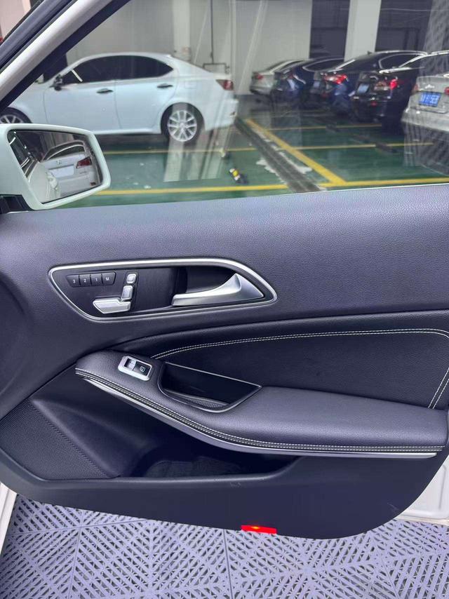 Mercedes-Benz A-Class 2016 thumb 7