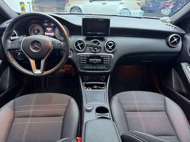 Mercedes-Benz A-Class 2016 thumb 9