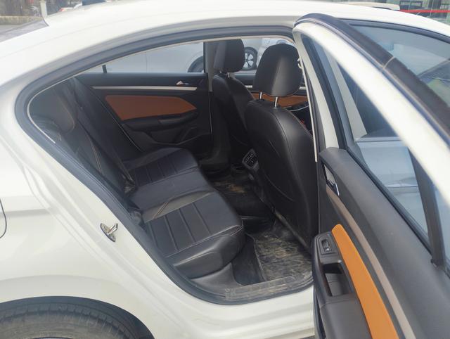 Volkswagen Bora 2024 thumb 3