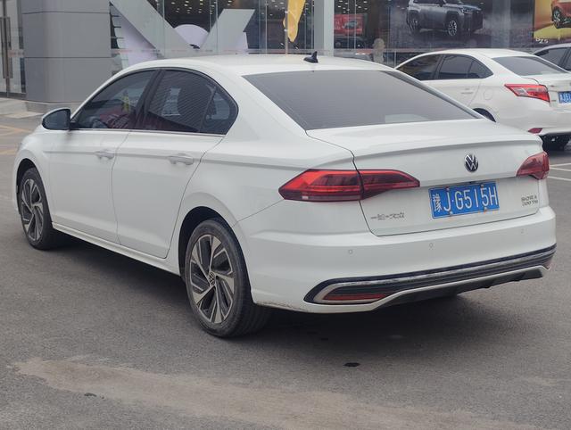 Volkswagen Bora 2024 thumb 6