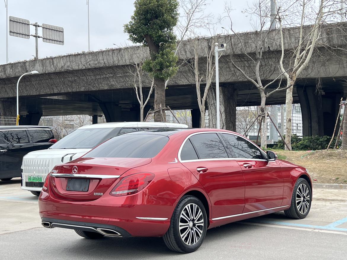 Mercedes-Benz C-Class 2016 thumb 4