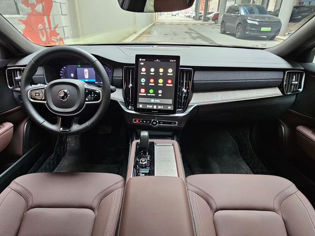 Volvo S90 2025 thumb 5