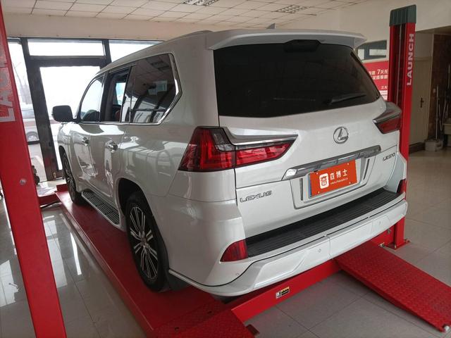 Lexus LX 2019 thumb 3