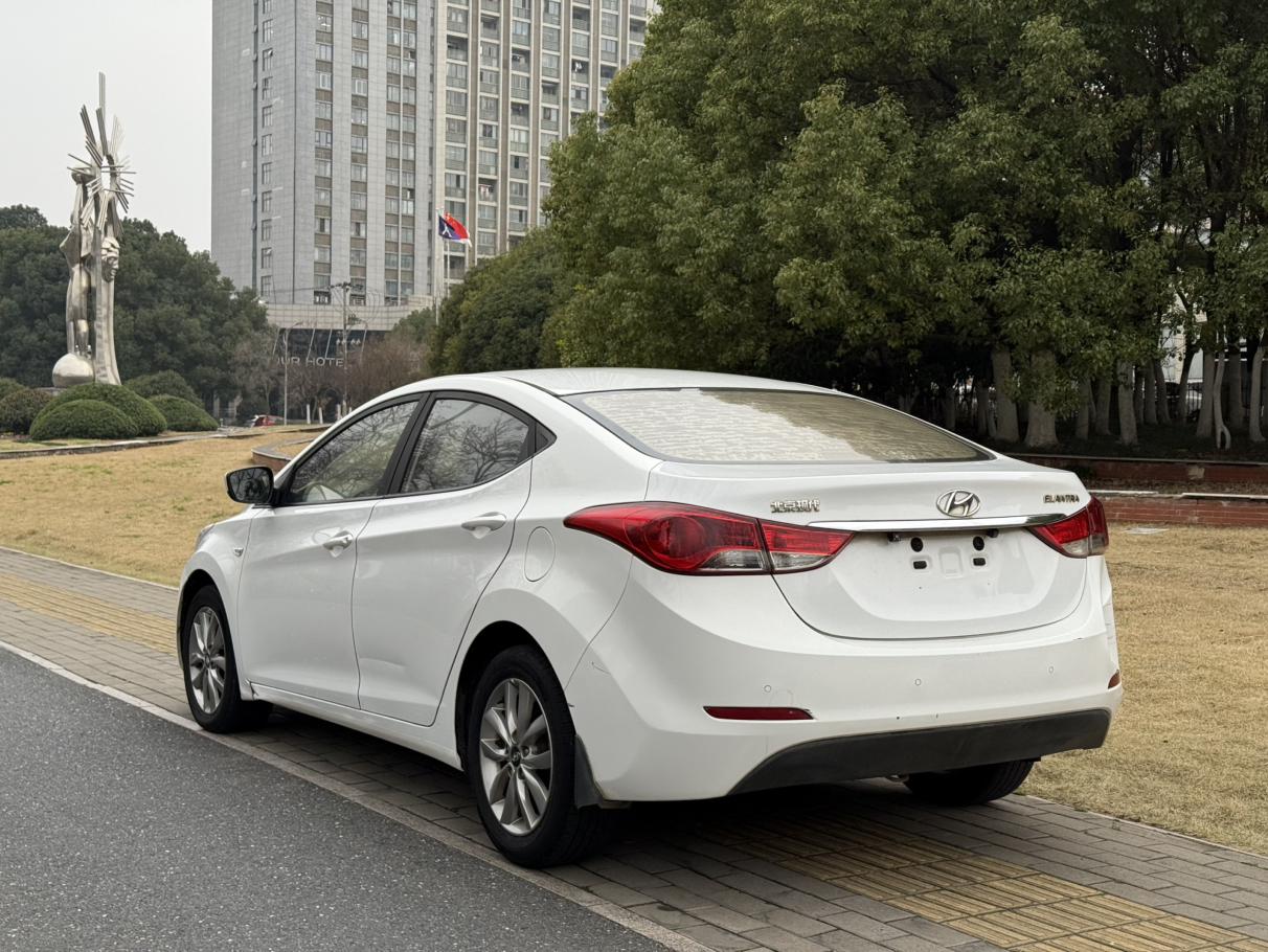 Hyundai Elantra 2016 thumb 2