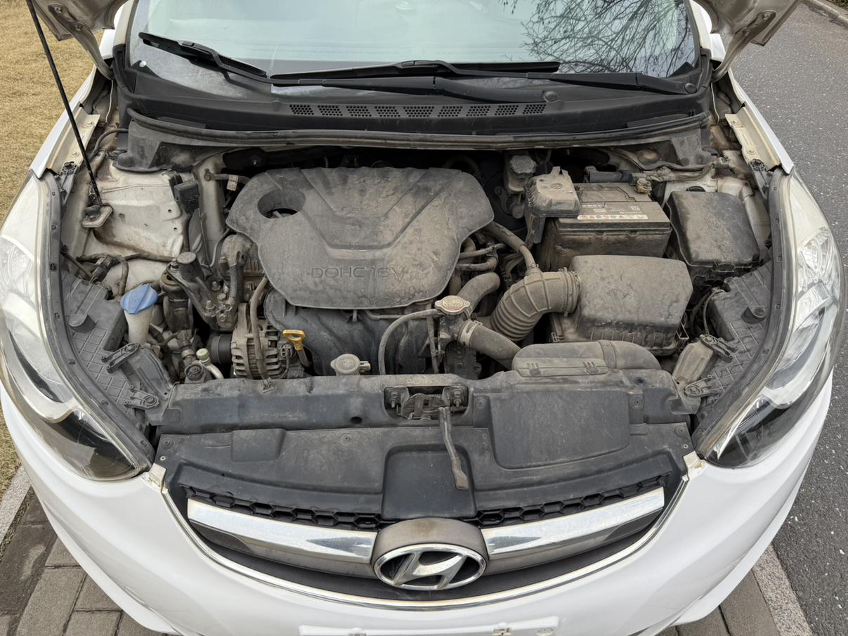 Hyundai Elantra 2016 thumb 3