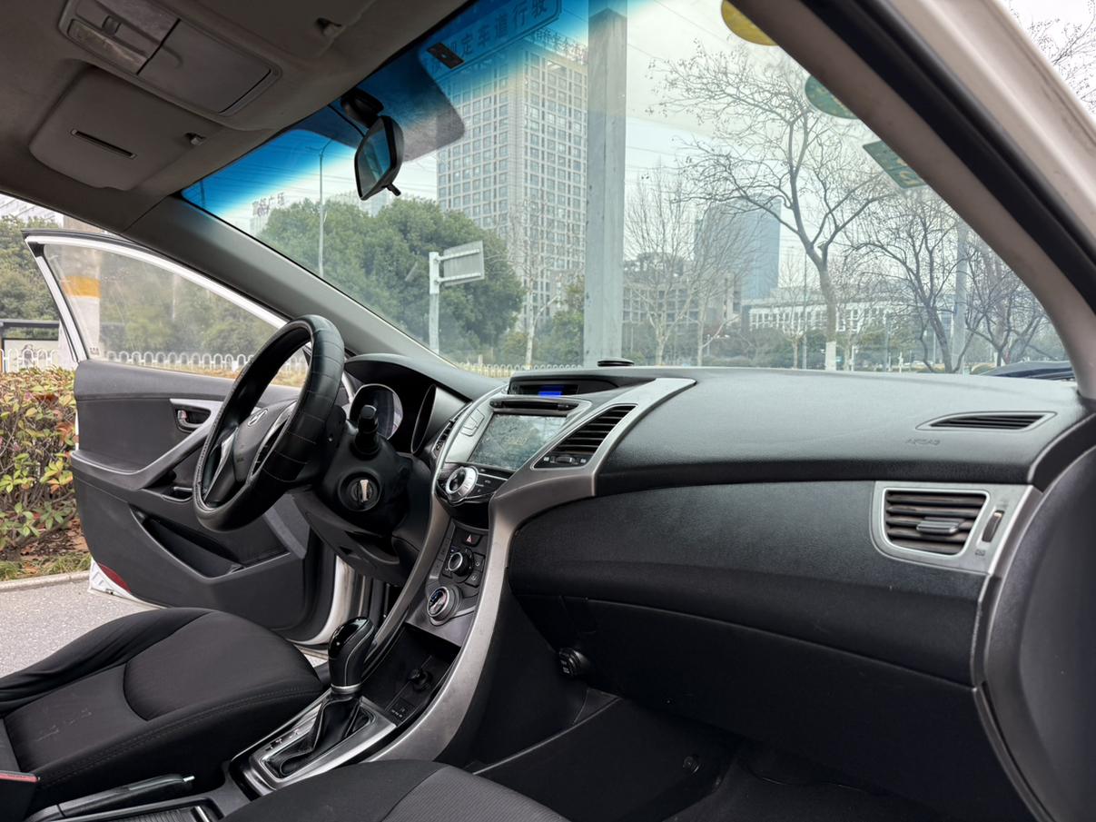 Hyundai Elantra 2016 thumb 4