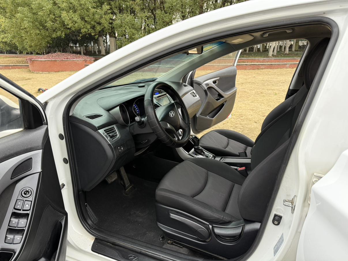 Hyundai Elantra 2016 thumb 10