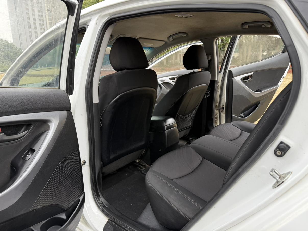 Hyundai Elantra 2016 thumb 11