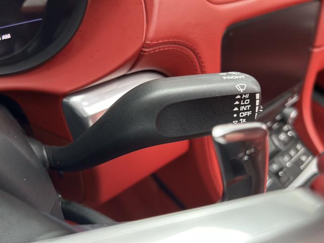 Porsche Cayman 2023 thumb 10