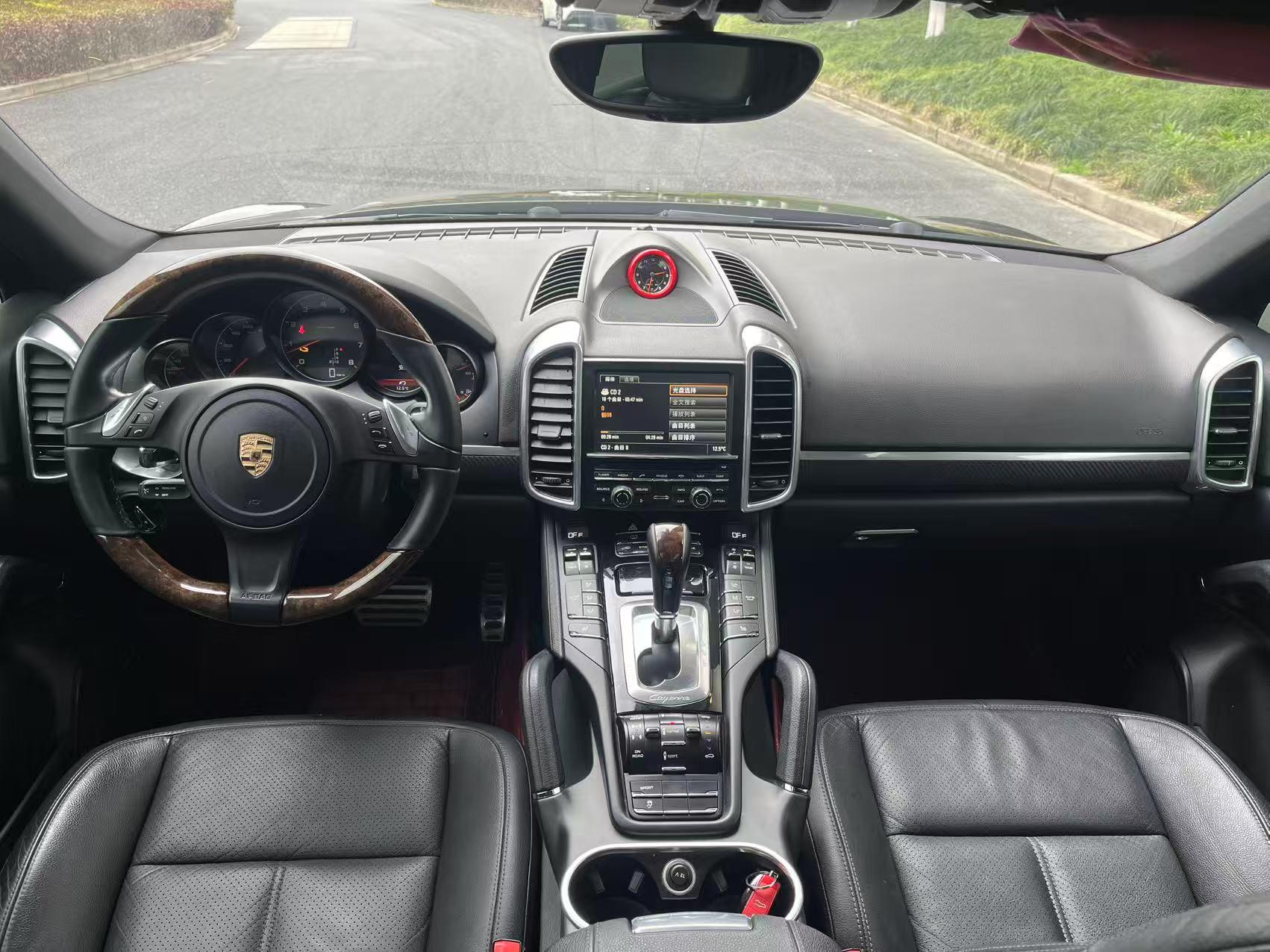 Porsche Cayenne 2014 thumb 4
