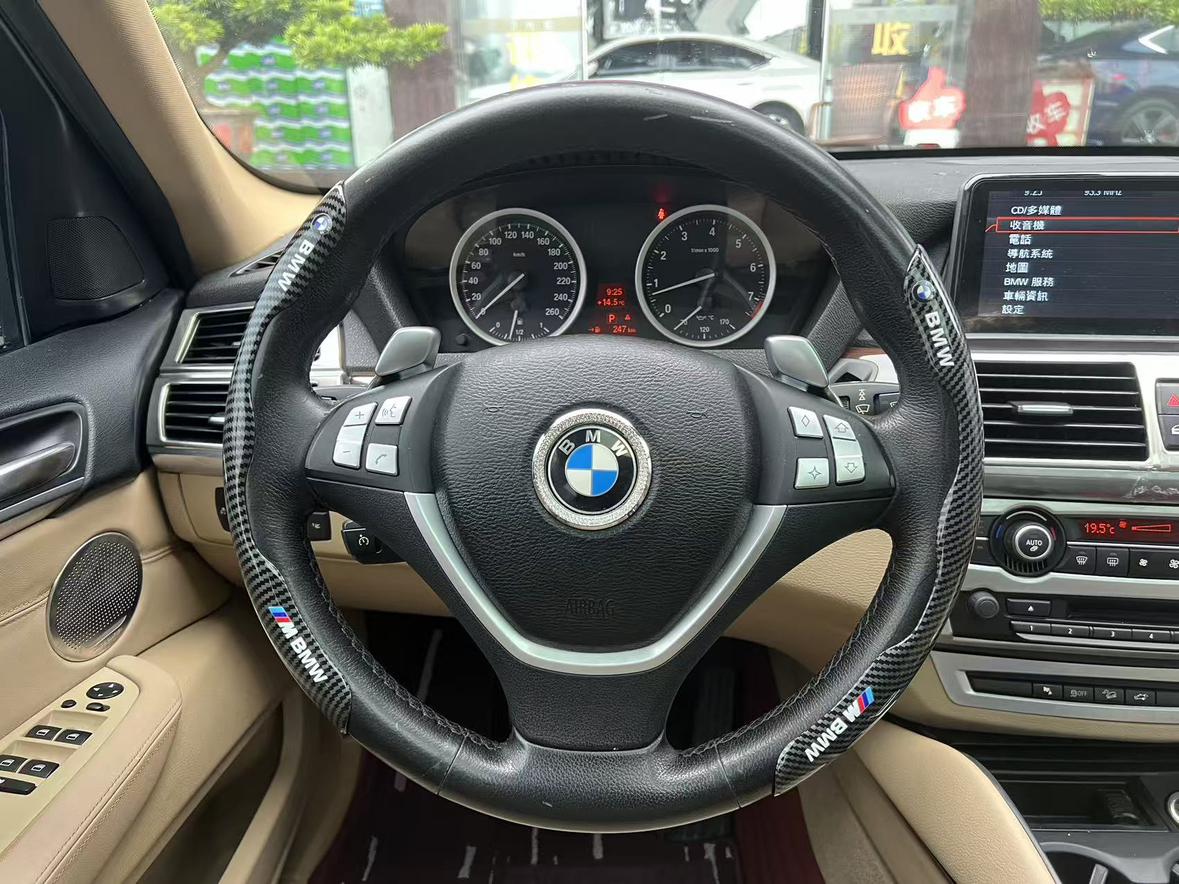 BMW X6 2010 thumb 10