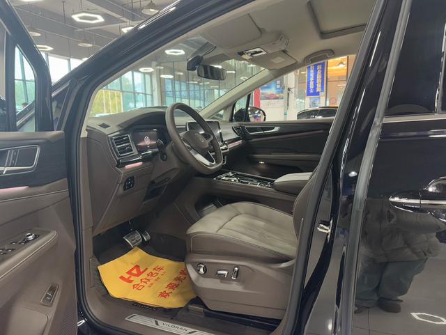 Volkswagen Viloran 2024 thumb 3