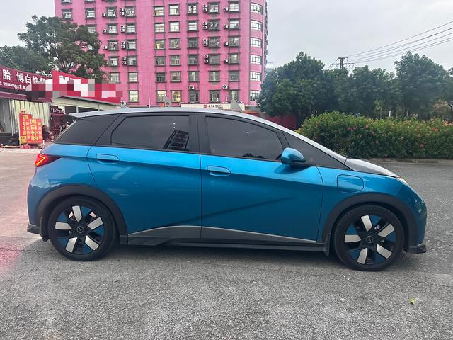 BYD Dolphin 2021 thumb 3