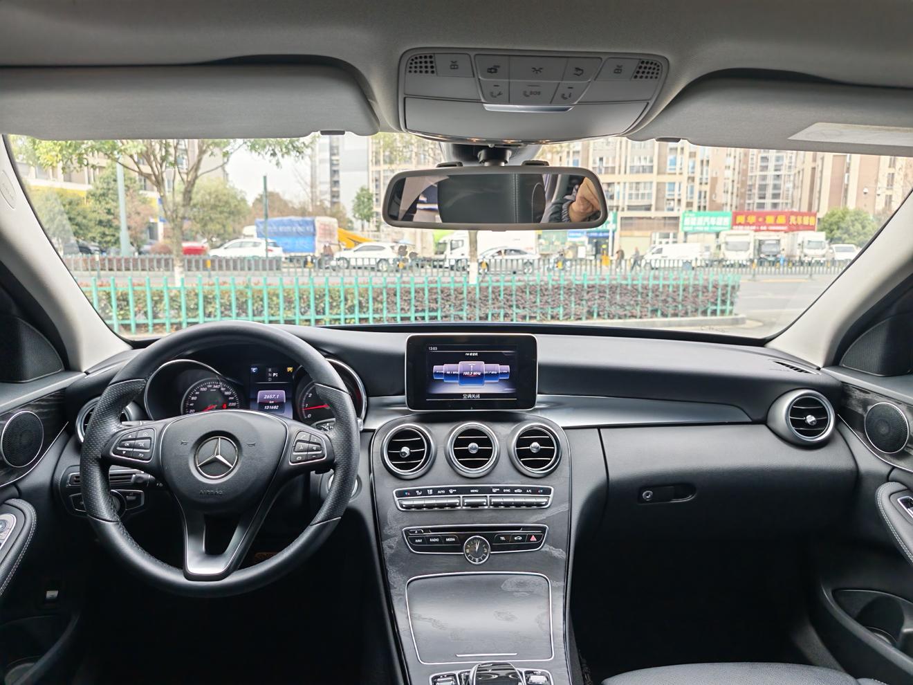 Mercedes-Benz C-Class 2017 thumb 9