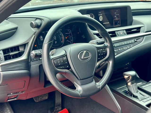 Lexus ES 2020 thumb 6