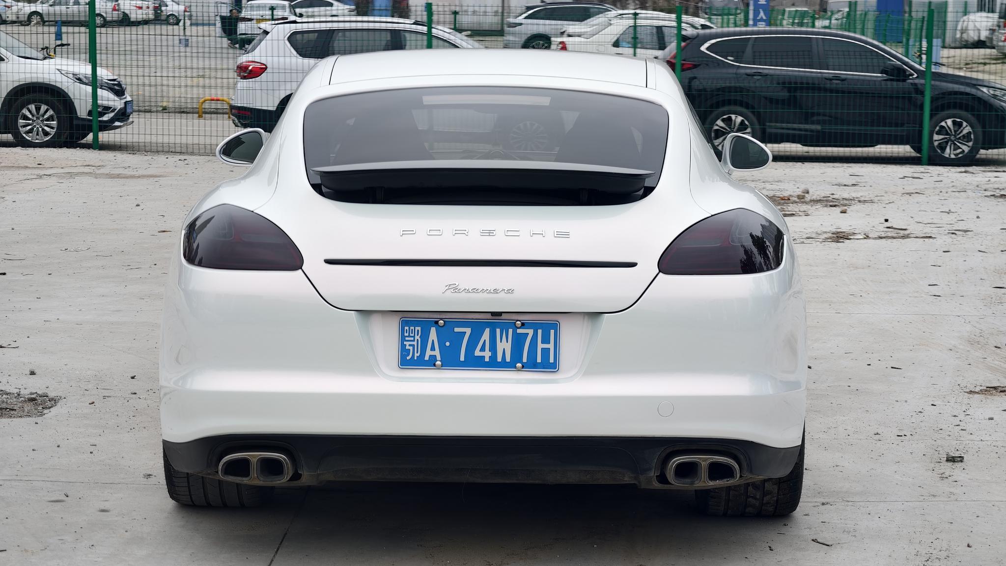 Porsche Panamera 2013 thumb 4