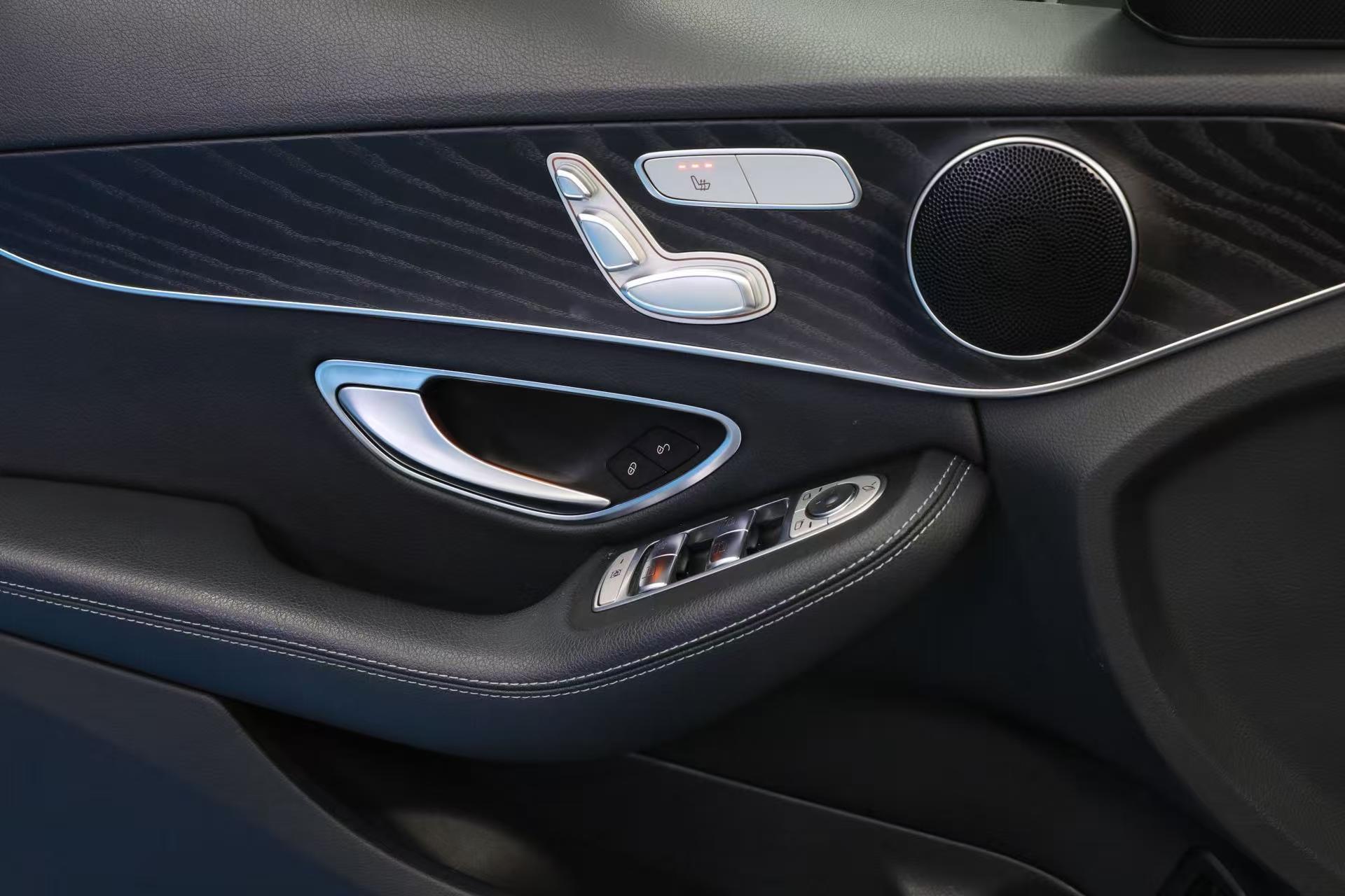 Mercedes-Benz C-Class 2019 thumb 7