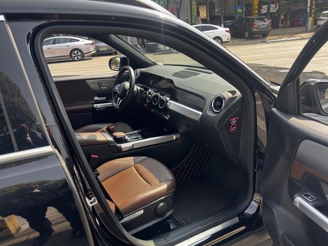 Mercedes-Benz GLB 2023 thumb 10