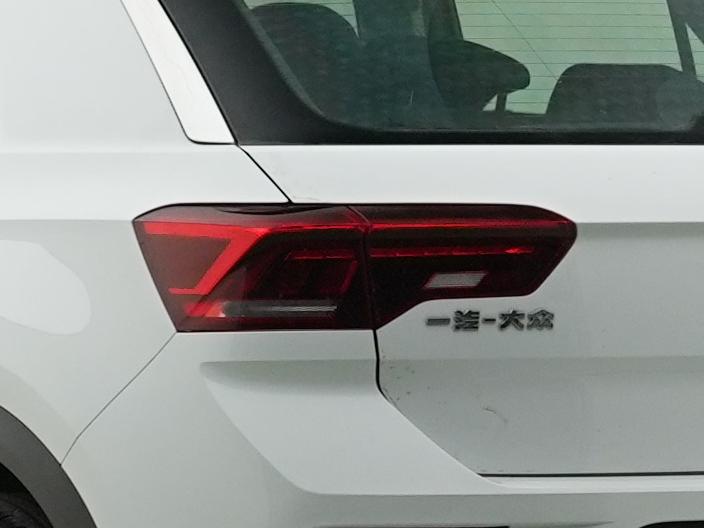 Volkswagen T-Roc 2018 thumb 11