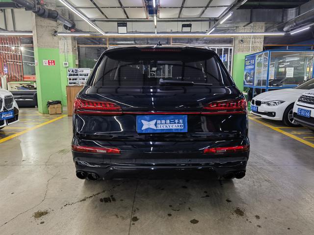 Audi Q7 2020 thumb 2