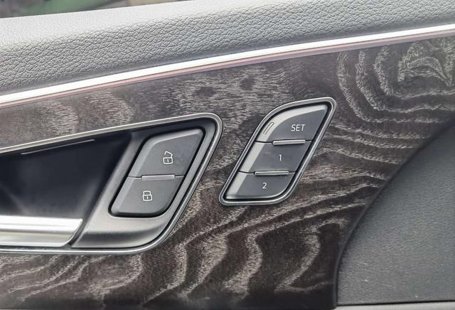 Audi Q7 2020 thumb 12