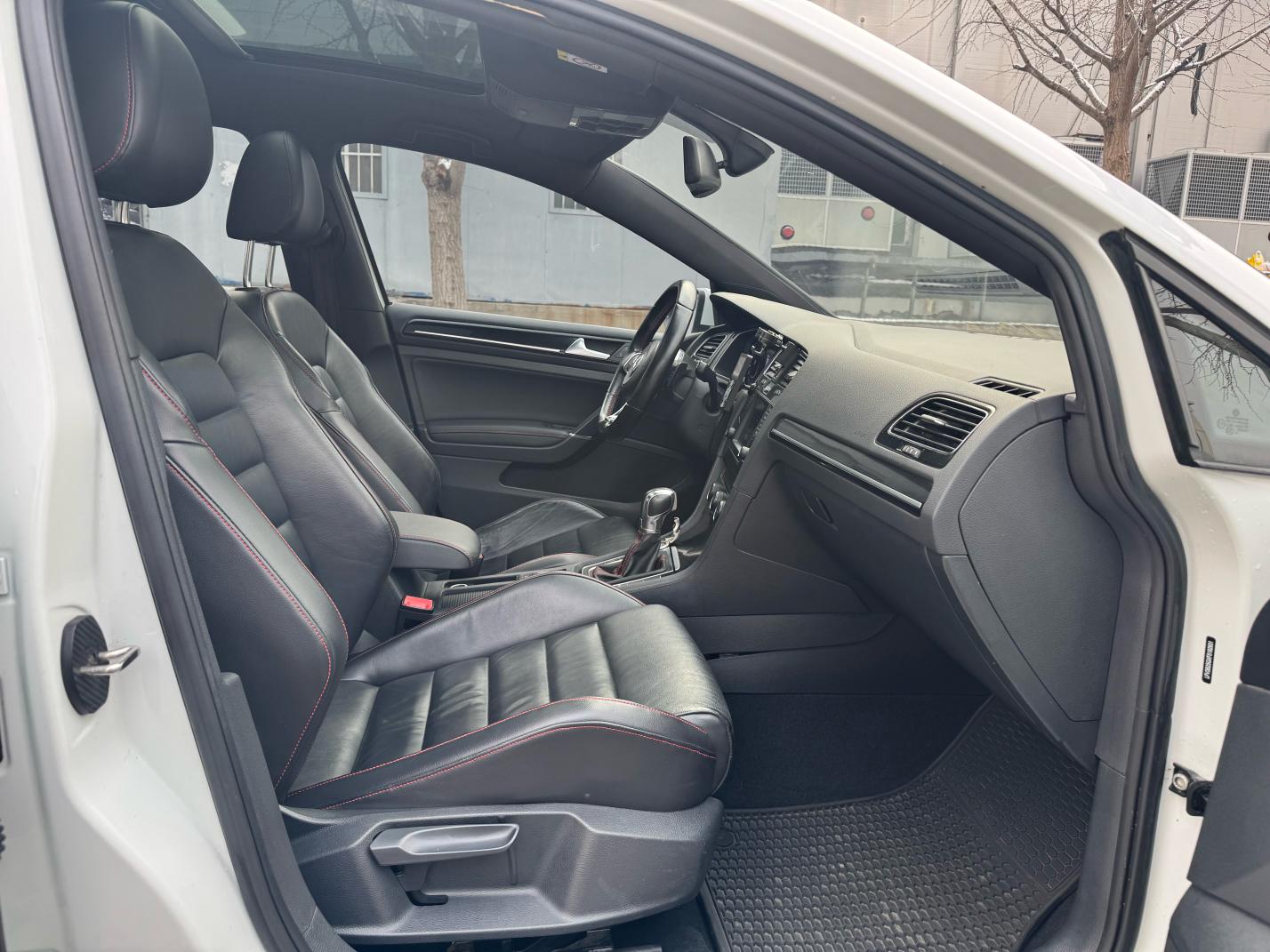 Volkswagen Golf 2016 thumb 5
