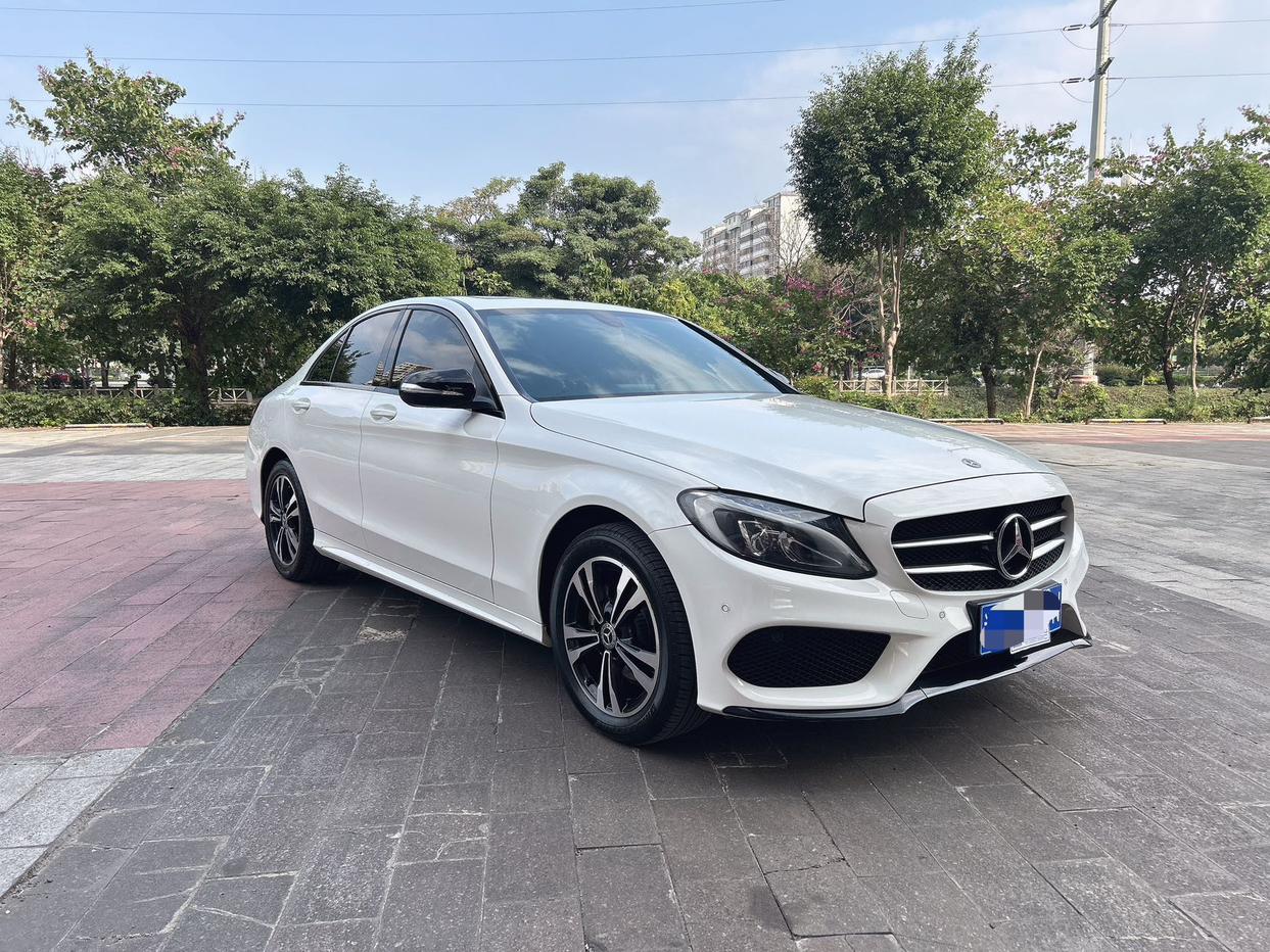 Mercedes-Benz C-Class 2017 thumb 10