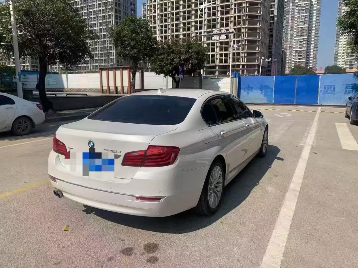 BMW 5 серии 2015 thumb 4