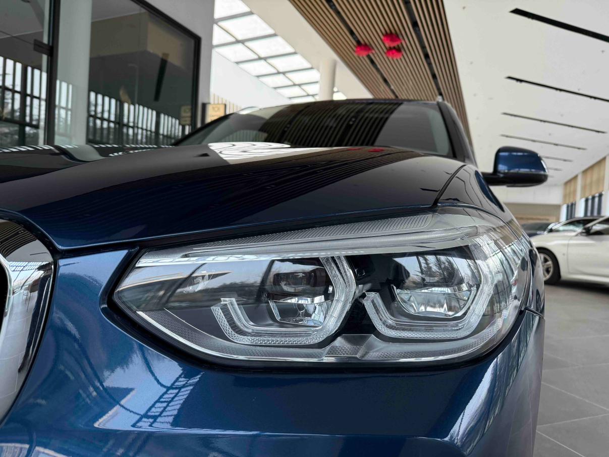 BMW X3 2019 thumb 3