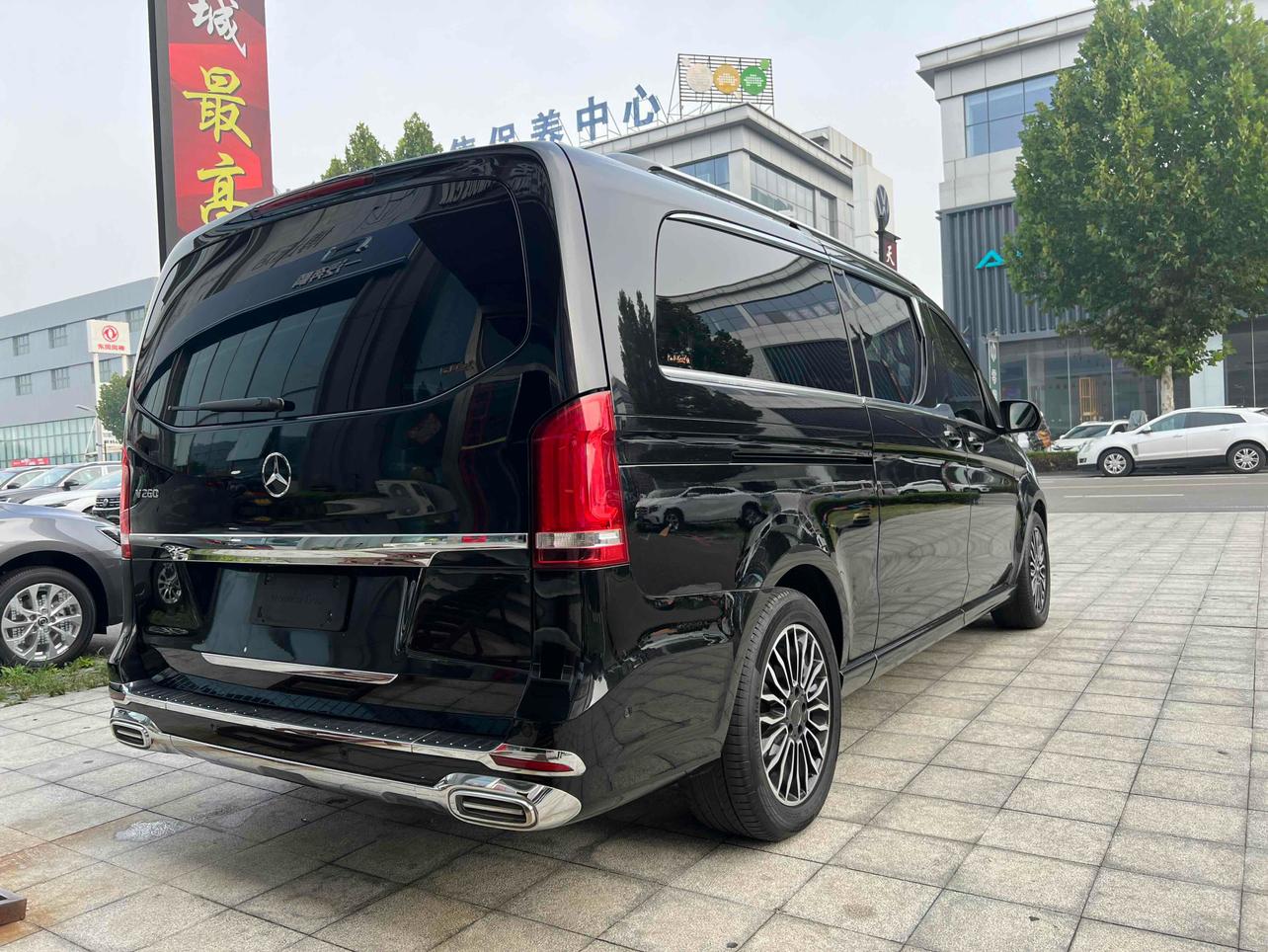 Mercedes-Benz V-Класс 2018 thumb 4