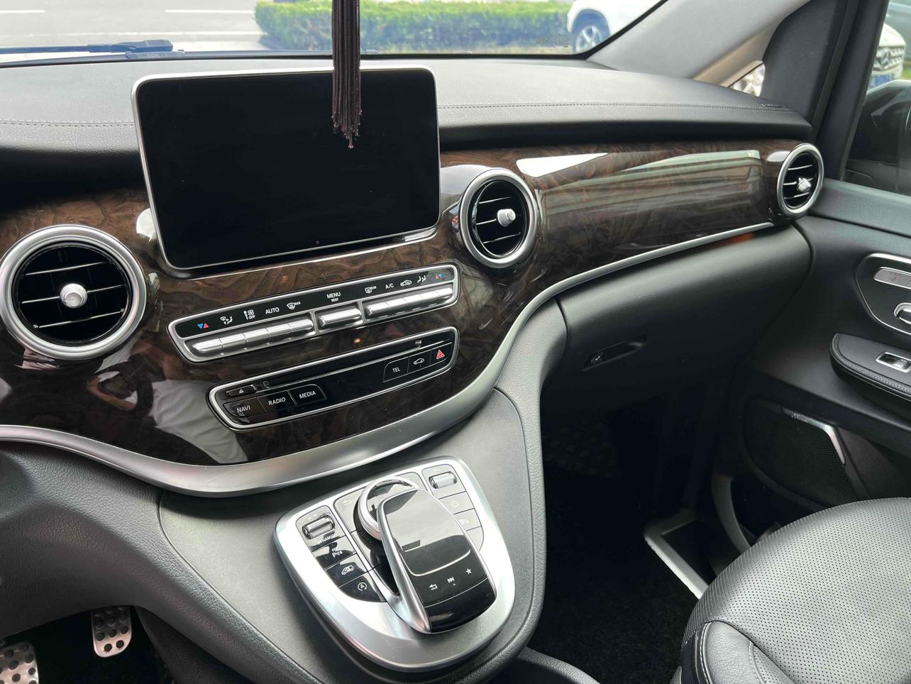 Mercedes-Benz V-Класс 2018 thumb 7