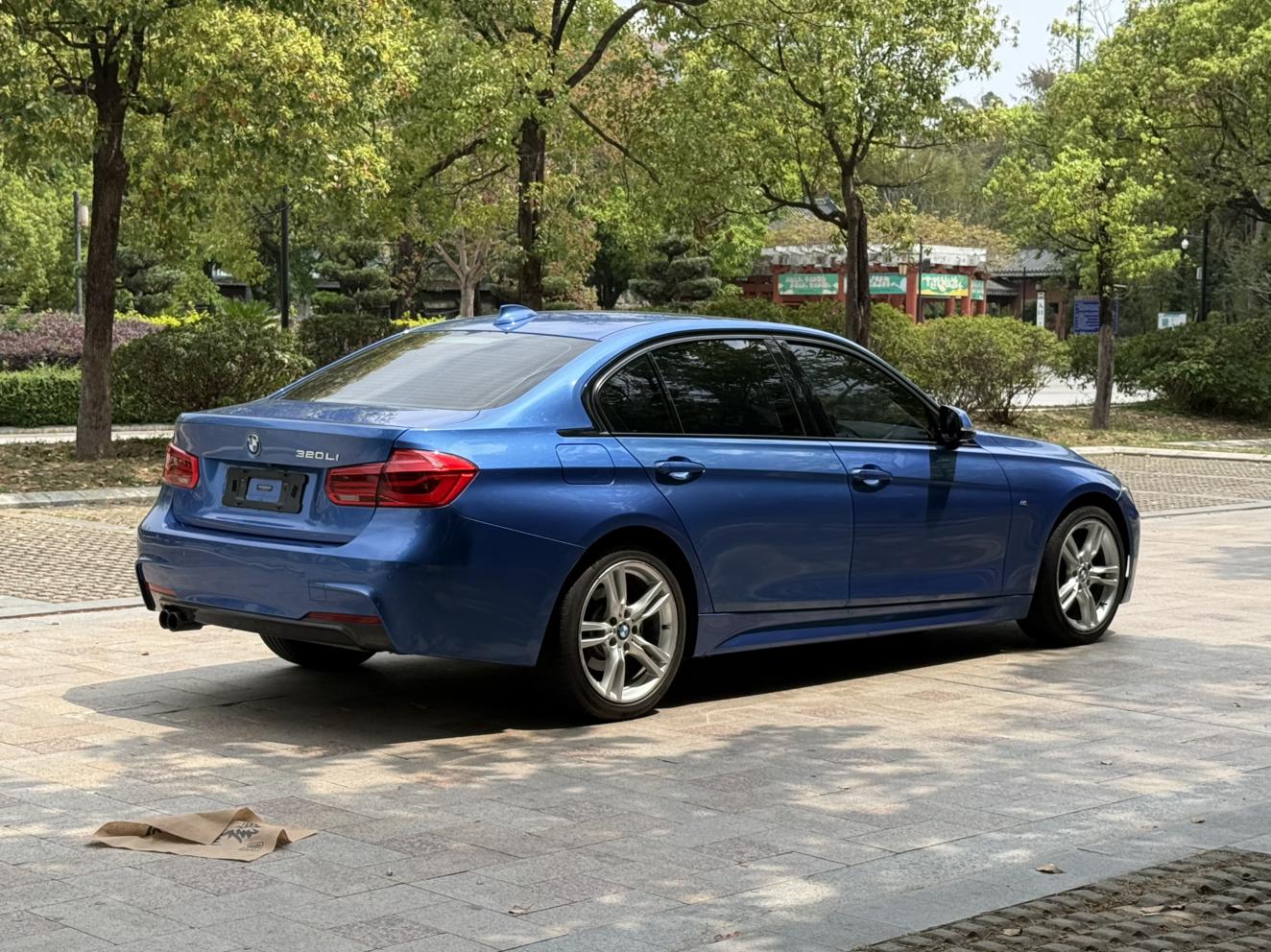 BMW 3 серии 2017 thumb 4