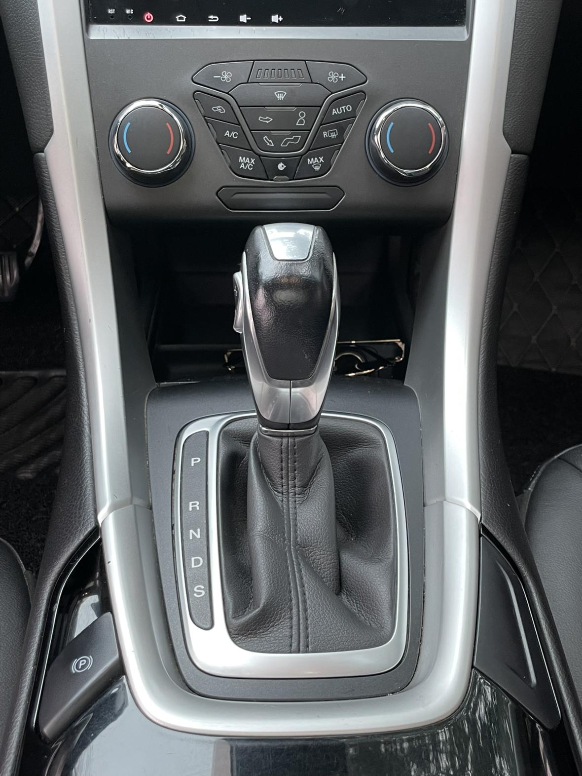 Ford Mondeo 2016 thumb 9