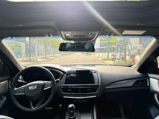 Cadillac CT5 2022 thumb 5