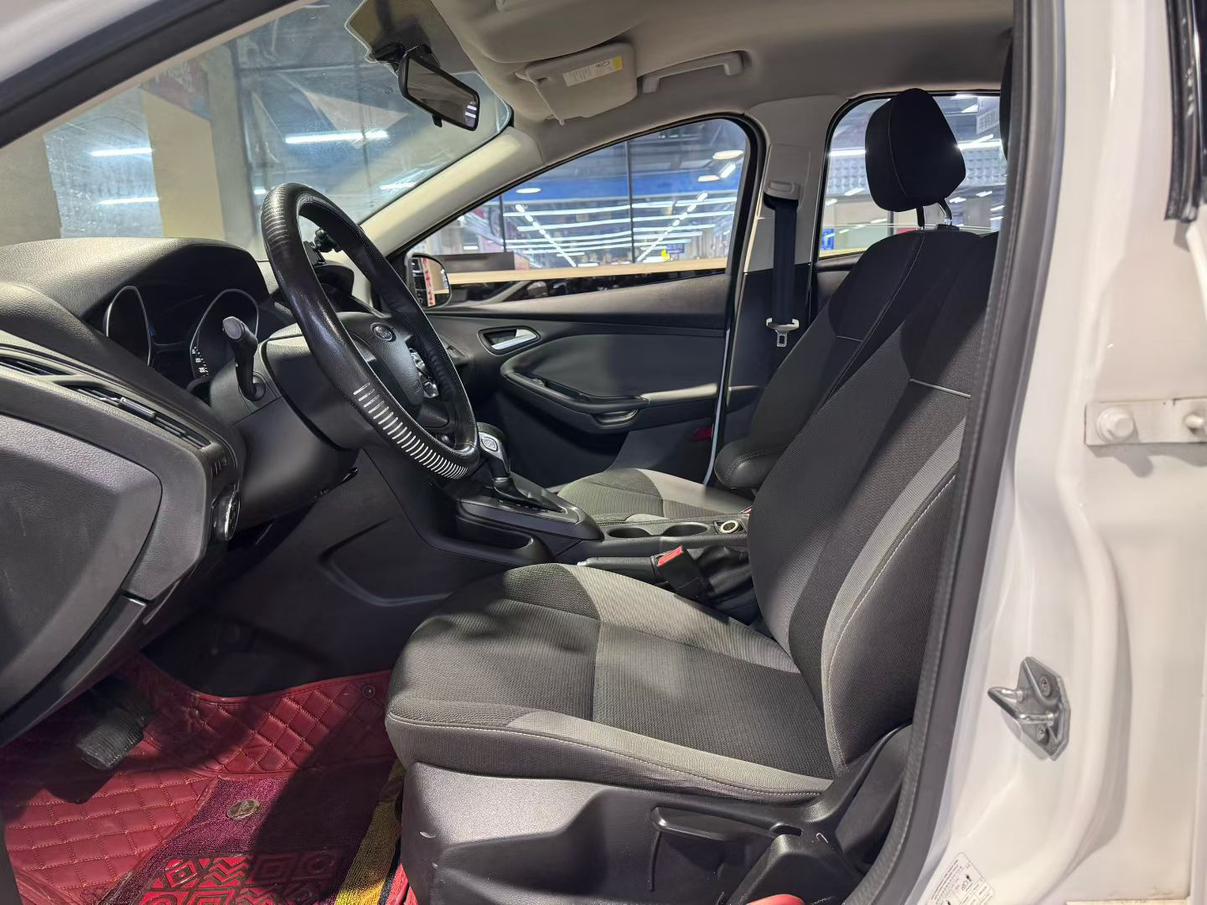 Ford Focus ST 2014 thumb 6